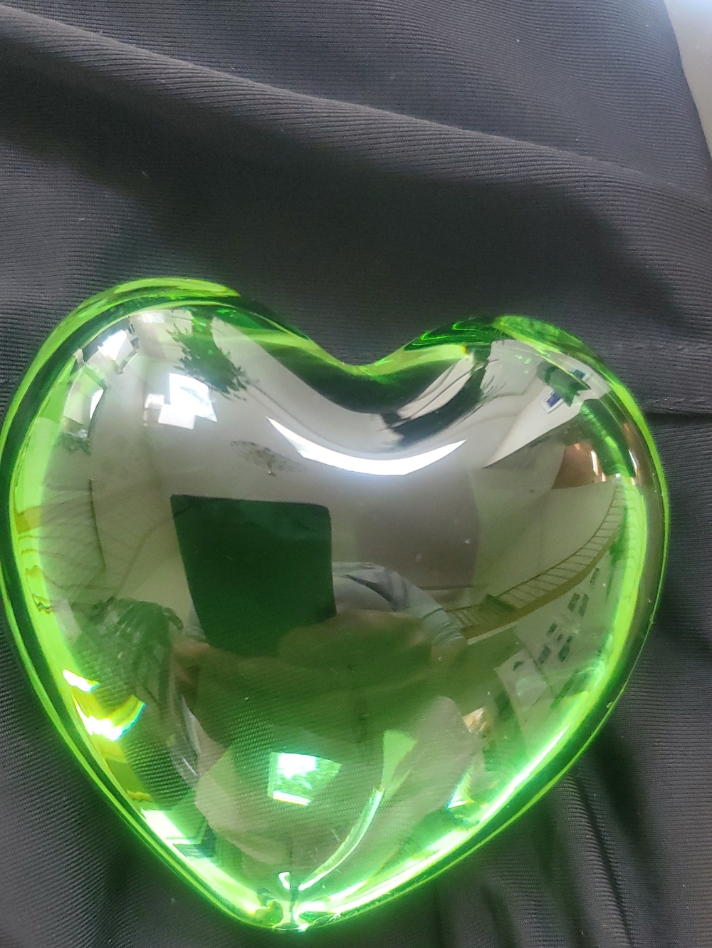 Baccarat Crystal (genuine) 3"x3" Green Paperweight Signed auth. - Picture 3 of 4